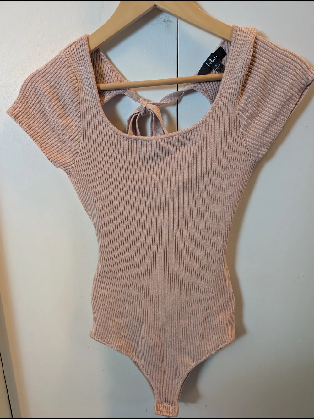 Lulu Open-Back Ribbed Tie-Back Bodysuit in Blush Pink - Picture 3 of 5